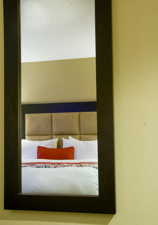 Ramada Plaza Crystal Palace Dieppe Quarto foto